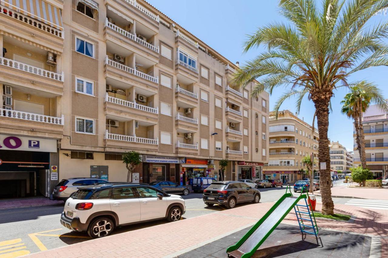 Ferienwohnung Estudio Caballero De Rodas Torrevieja Exterior foto